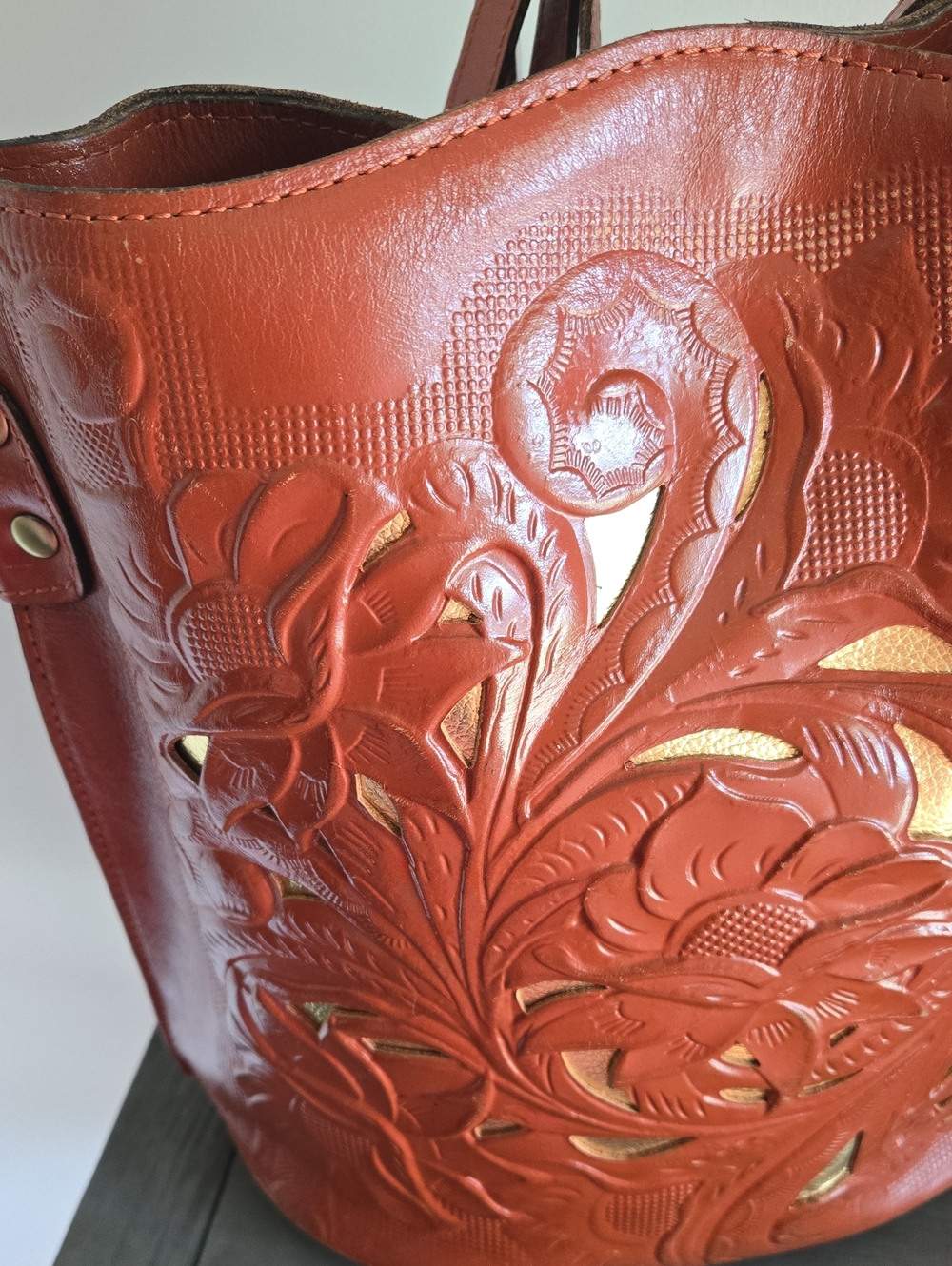 Patricia Nash Lavello Leather Bucket Bag - Rust Brown/Gold Lining - Picture 2 of 13
